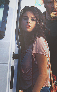 http://moydest.free.fr/gallery/cpg15x/albums/userpics/10001/selena004.png